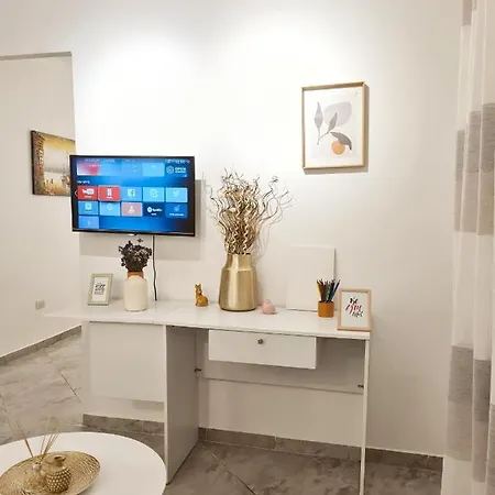 Apartment Your Far Away From Home! *